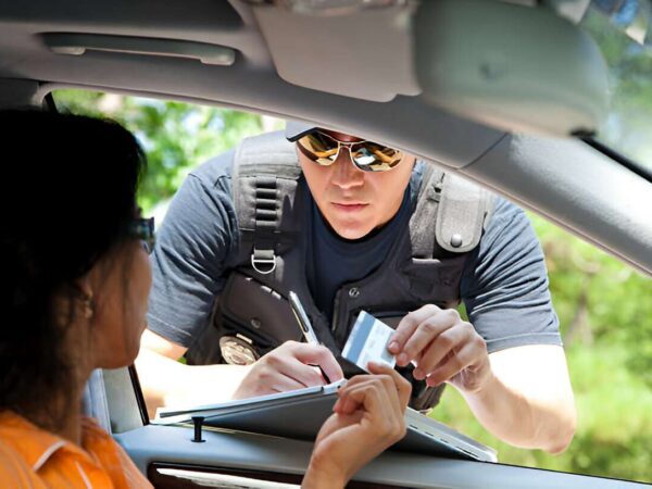 how to handle a traffic ticket and avoid higher rates of insurance
